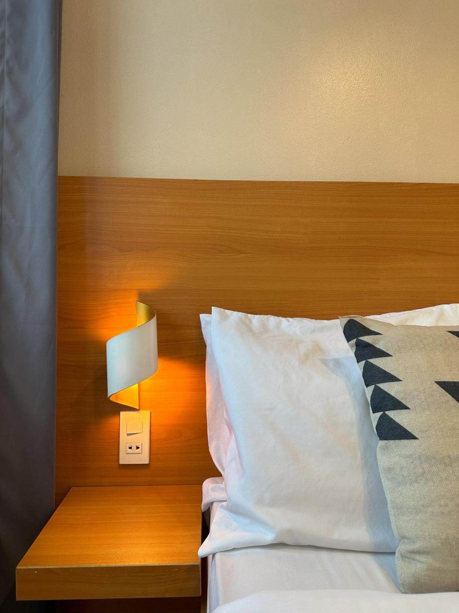 The Bahamas & Maldives Suites At Azure Residences Paranaque 15 Mins Manila Airport T3 Экстерьер фото
