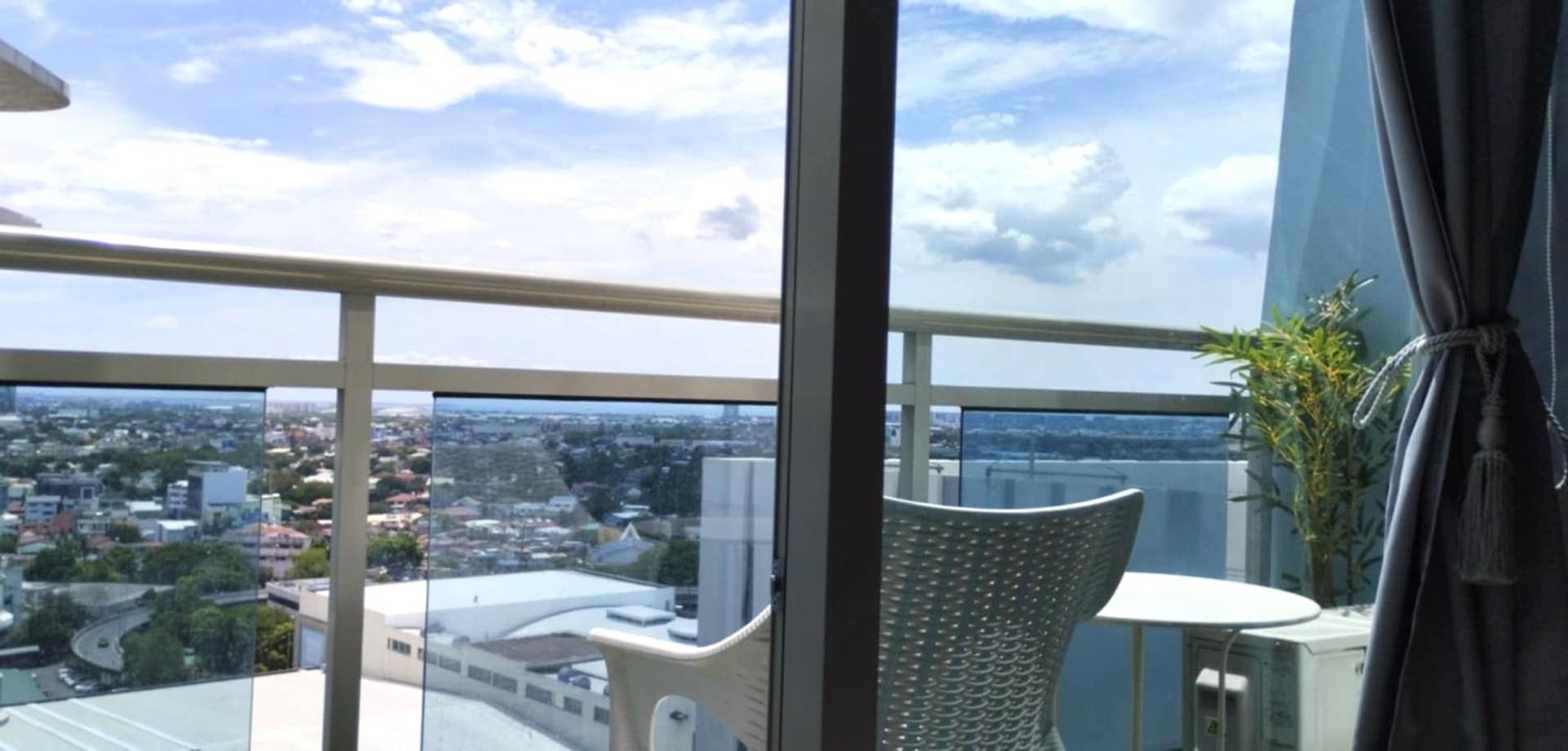 The Bahamas & Maldives Suites At Azure Residences Paranaque 15 Mins Manila Airport T3 Экстерьер фото